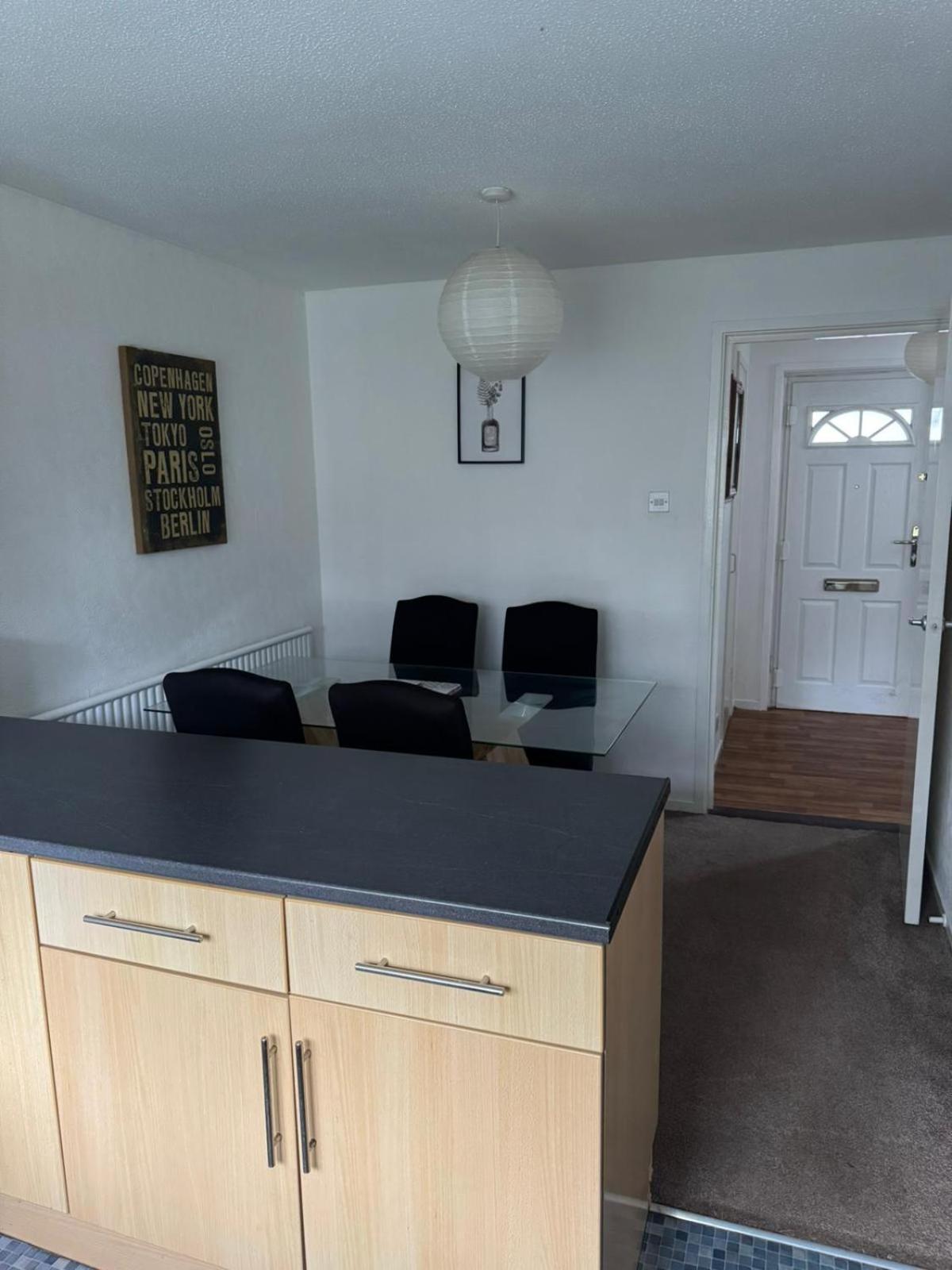 Large 2 Bedroom House Wombridge Zewnętrze zdjęcie