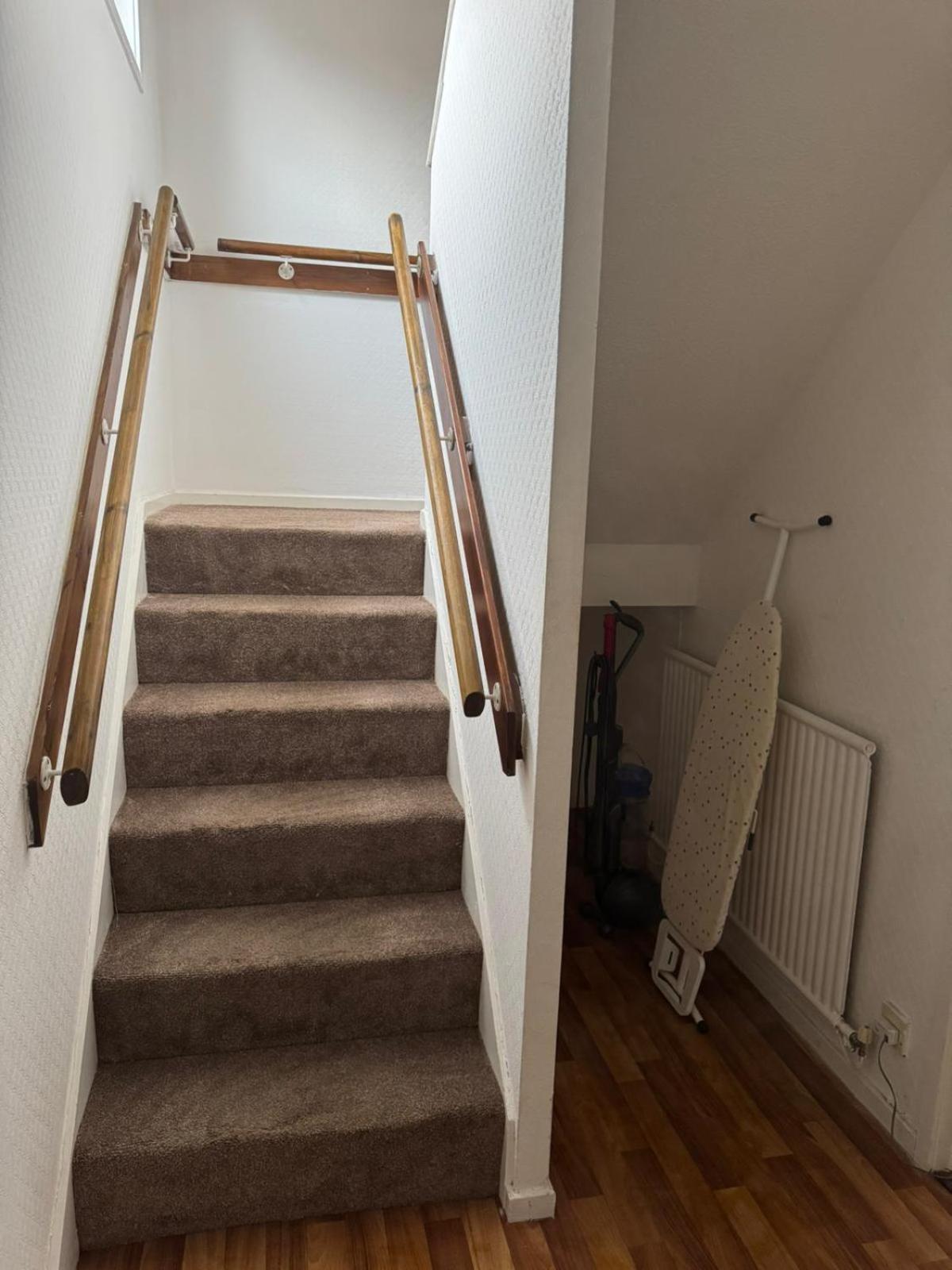 Large 2 Bedroom House Wombridge Zewnętrze zdjęcie