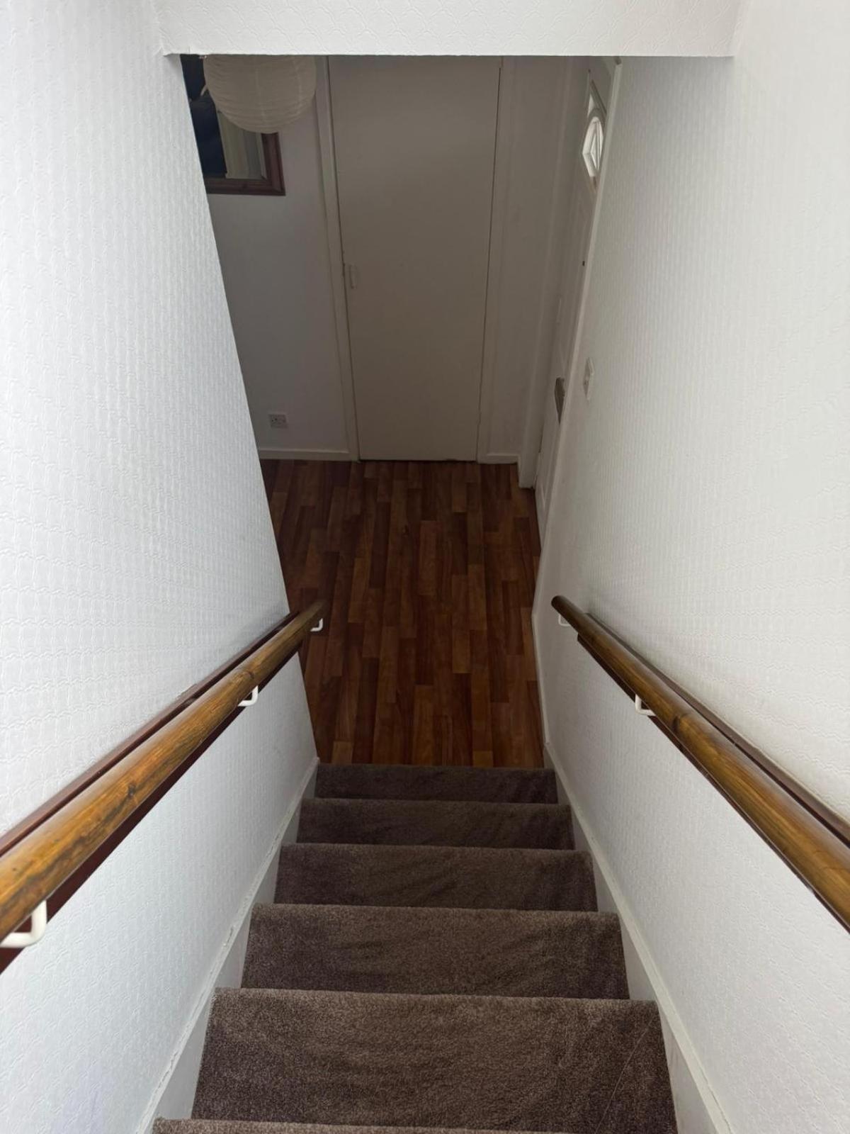 Large 2 Bedroom House Wombridge Zewnętrze zdjęcie