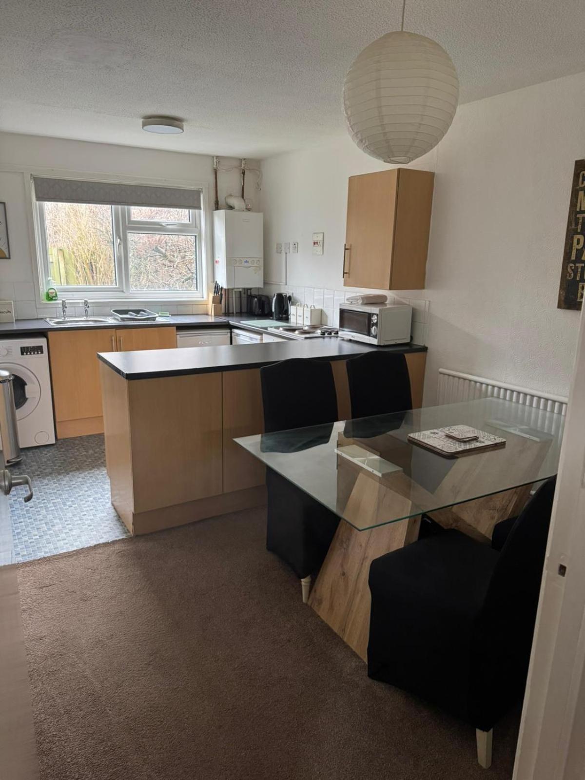Large 2 Bedroom House Wombridge Zewnętrze zdjęcie